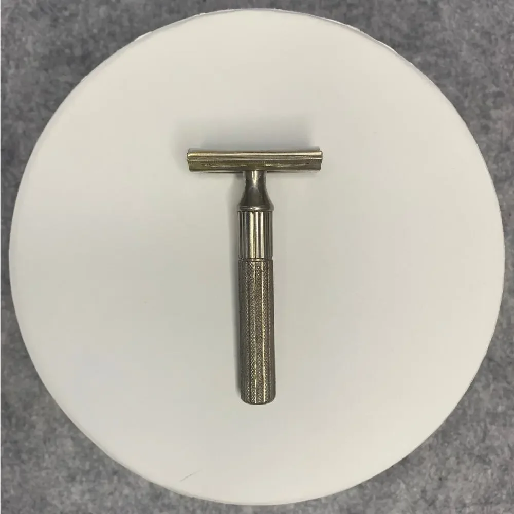 Gillette Fat Handle Double Bladed Safety Razor, WWII Era, 1940's, Vintage, Deco